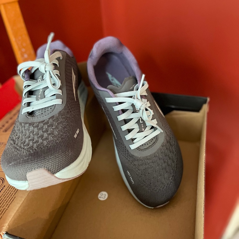 Altra Women’s Torin 4.5 Plush size 9